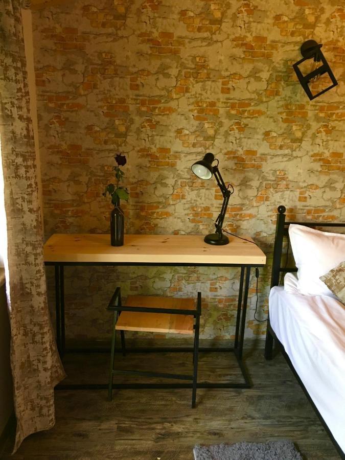 Berkri Gastro Yard & Guest House Yenokavan Bagian luar foto