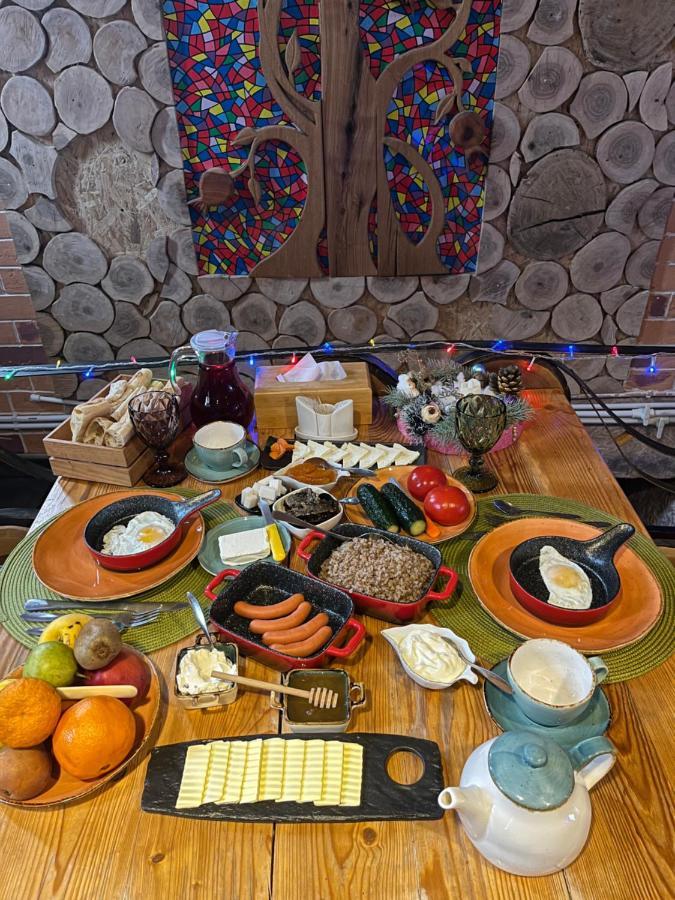 Berkri Gastro Yard & Guest House Yenokavan Bagian luar foto